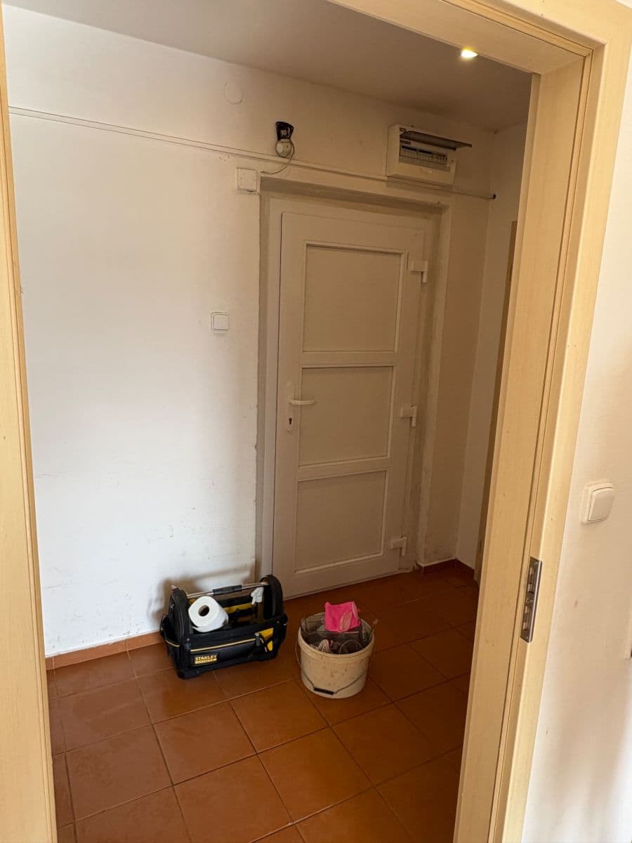 Pronájem bytu 1+1 55 m², Mezidomí, Ústí nad Labem, Ústecký kraj Pronájem bytu 1+1 55 m², Mezidomí, Ústí nad Labem, Ústecký kraj