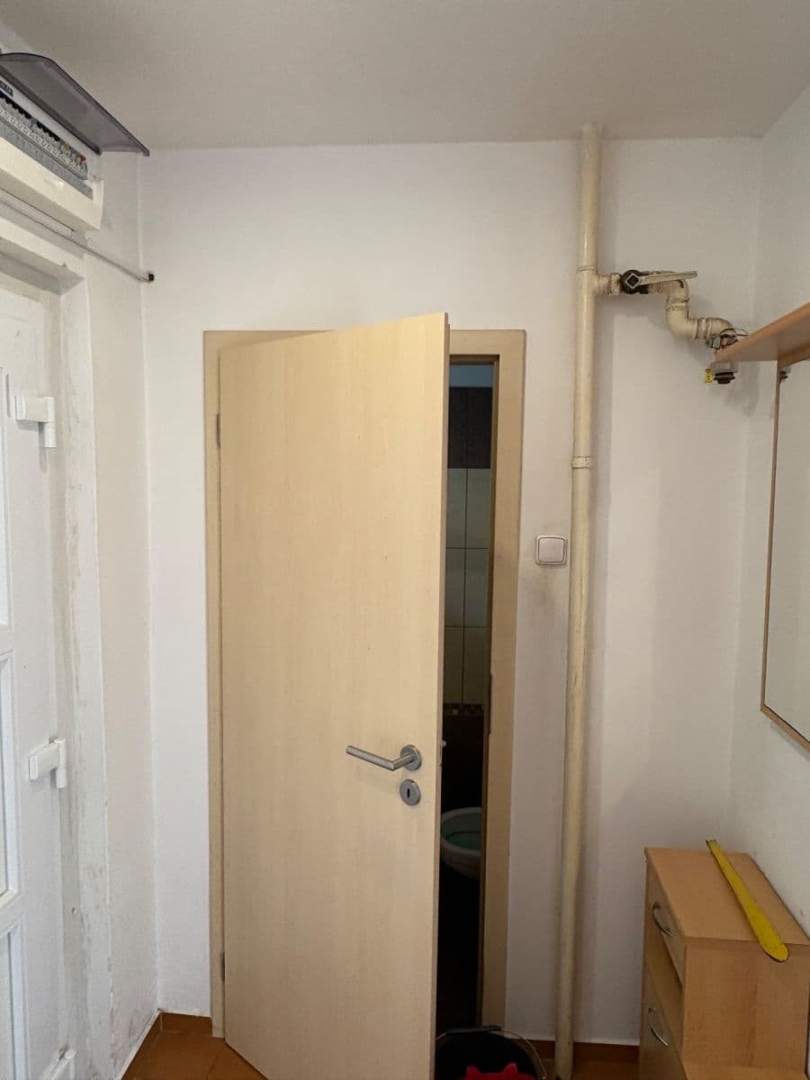 Pronájem bytu 1+1 55 m², Mezidomí, Ústí nad Labem, Ústecký kraj Pronájem bytu 1+1 55 m², Mezidomí, Ústí nad Labem, Ústecký kraj