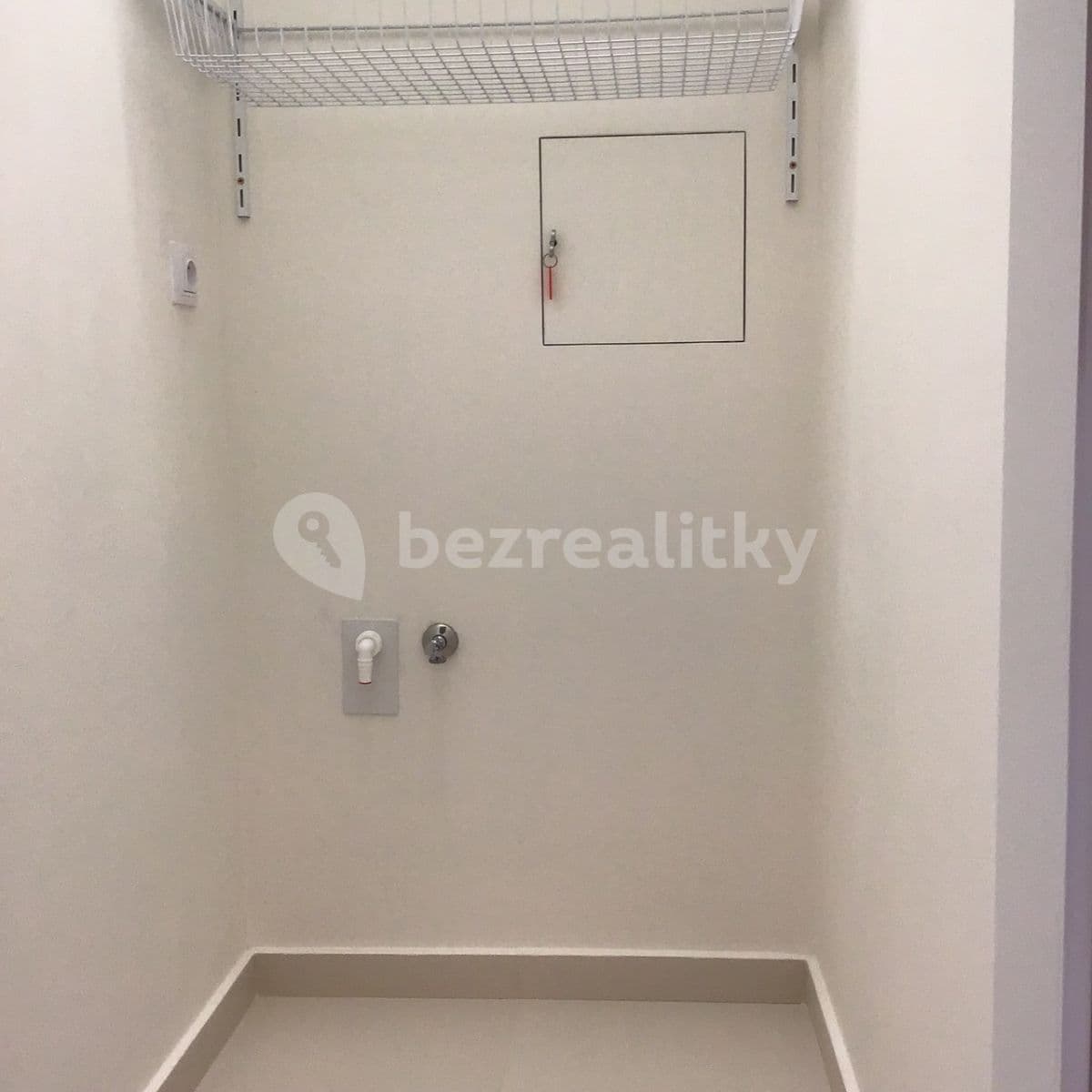 Pronájem bytu 2+kk 46 m², Lihovarská, Praha, Praha Pronájem bytu 2+kk 46 m², Lihovarská, Praha, Praha