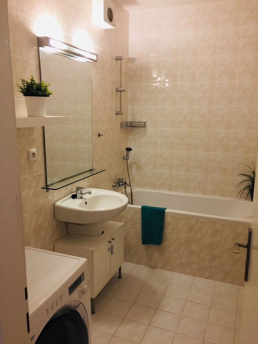 Pronájem bytu 2+kk 42 m², U Zahradního města, Praha, Praha Pronájem bytu 2+kk 42 m², U Zahradního města, Praha, Praha