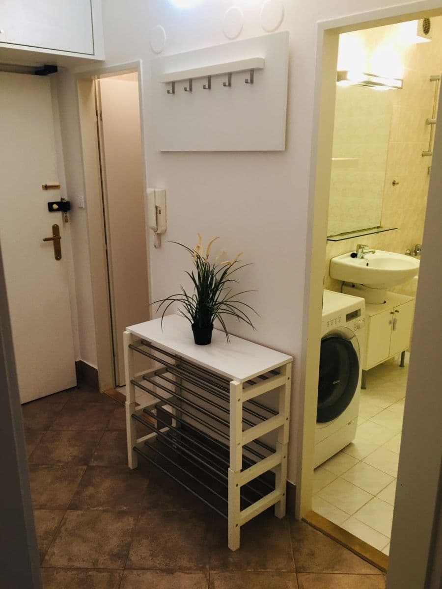 Pronájem bytu 2+kk 42 m², U Zahradního města, Praha, Praha Pronájem bytu 2+kk 42 m², U Zahradního města, Praha, Praha