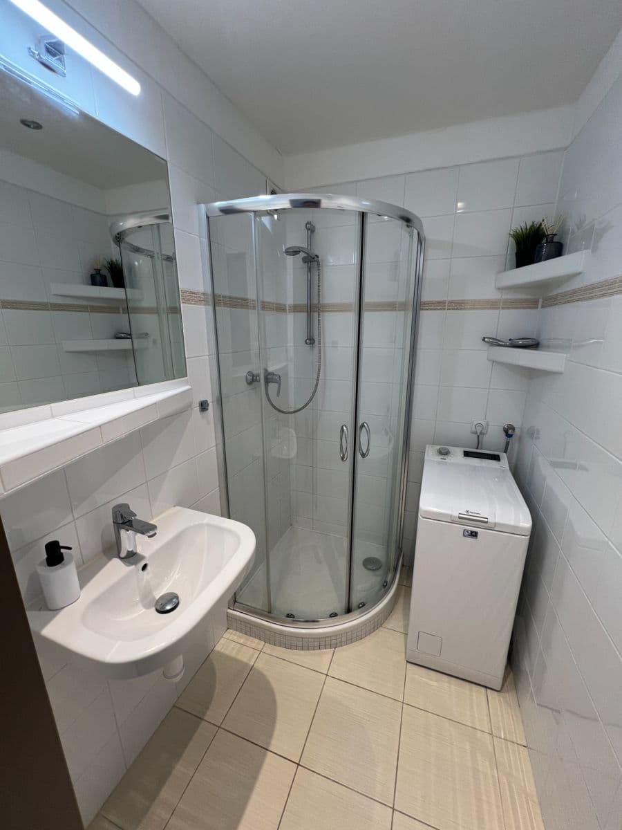 Pronájem bytu 2+kk 44 m², K Rovinám, Praha, Praha Pronájem bytu 2+kk 44 m², K Rovinám, Praha, Praha