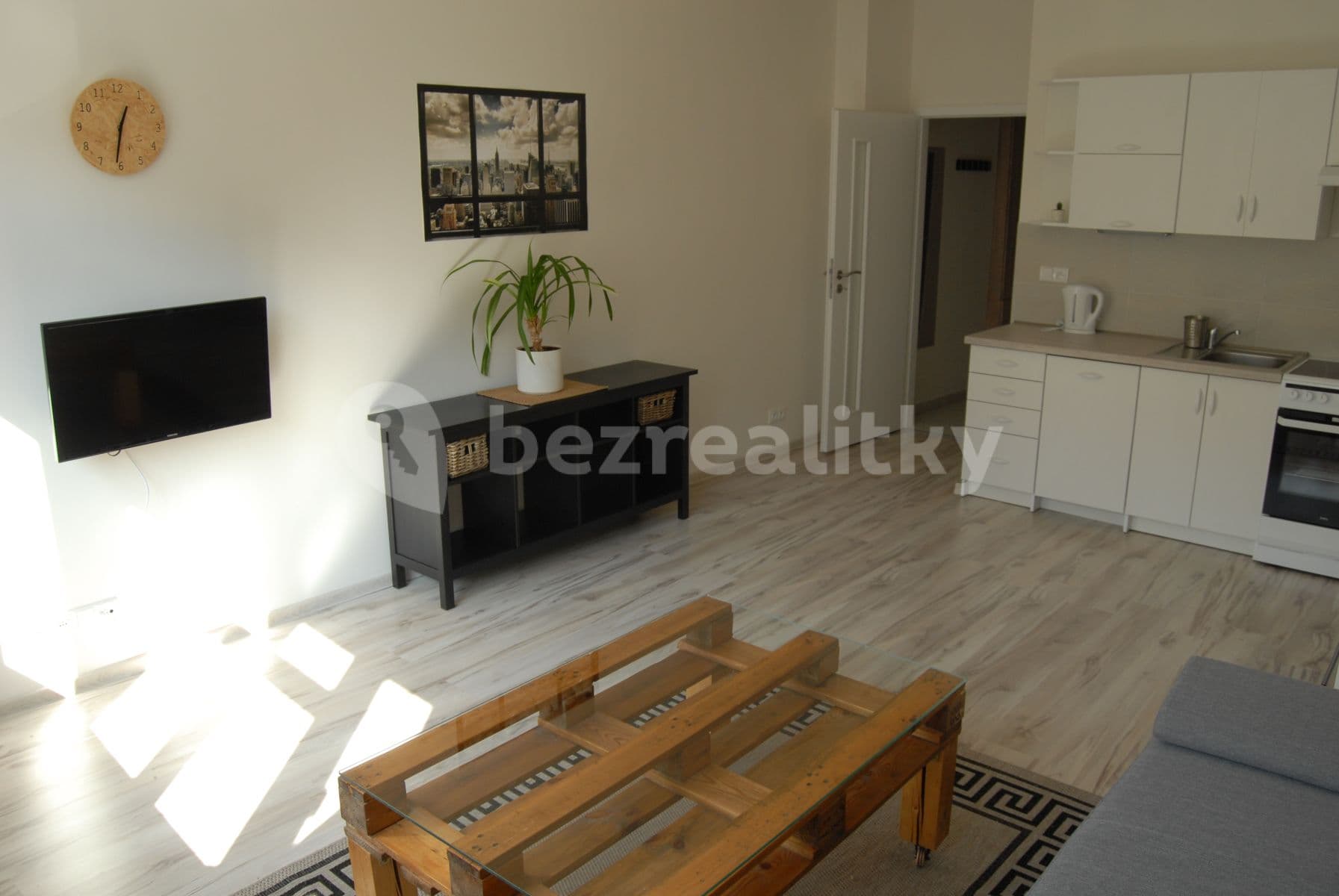 Pronájem bytu Garsoniéra 37 m², 5. května, Praha, Praha Pronájem bytu Garsoniéra 37 m², 5. května, Praha, Praha