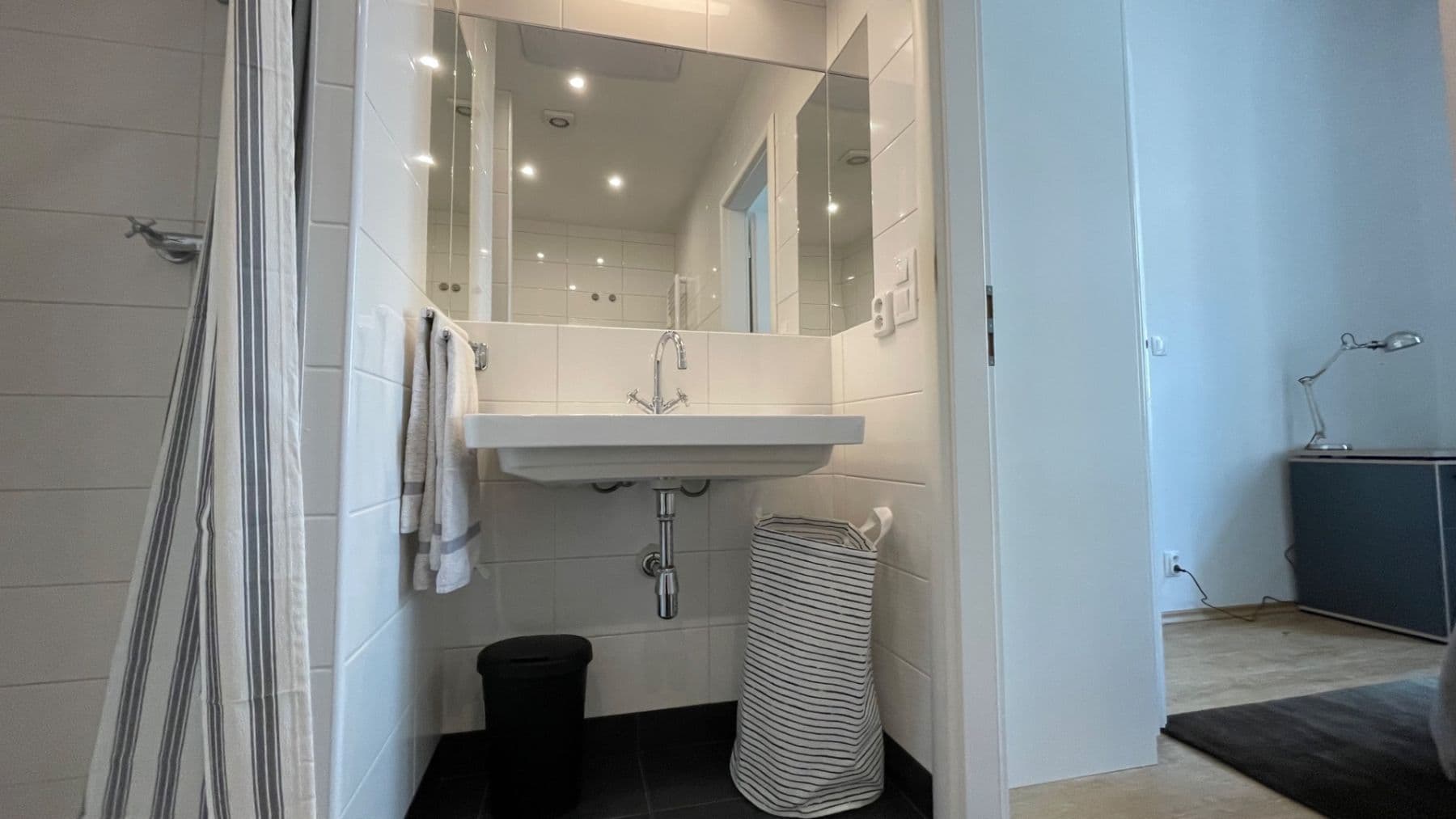 Pronájem bytu 2+kk 42 m², Sarajevská, Praha, Praha Pronájem bytu 2+kk 42 m², Sarajevská, Praha, Praha