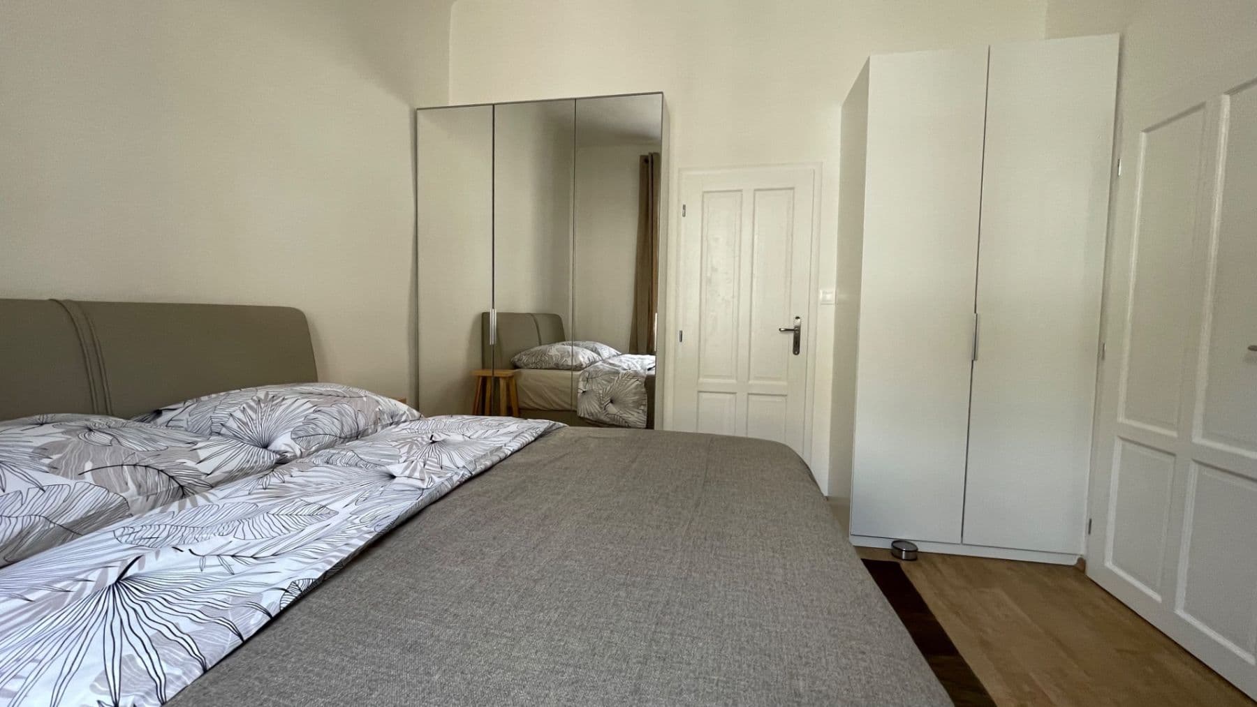 Pronájem bytu 2+kk 42 m², Sarajevská, Praha, Praha Pronájem bytu 2+kk 42 m², Sarajevská, Praha, Praha