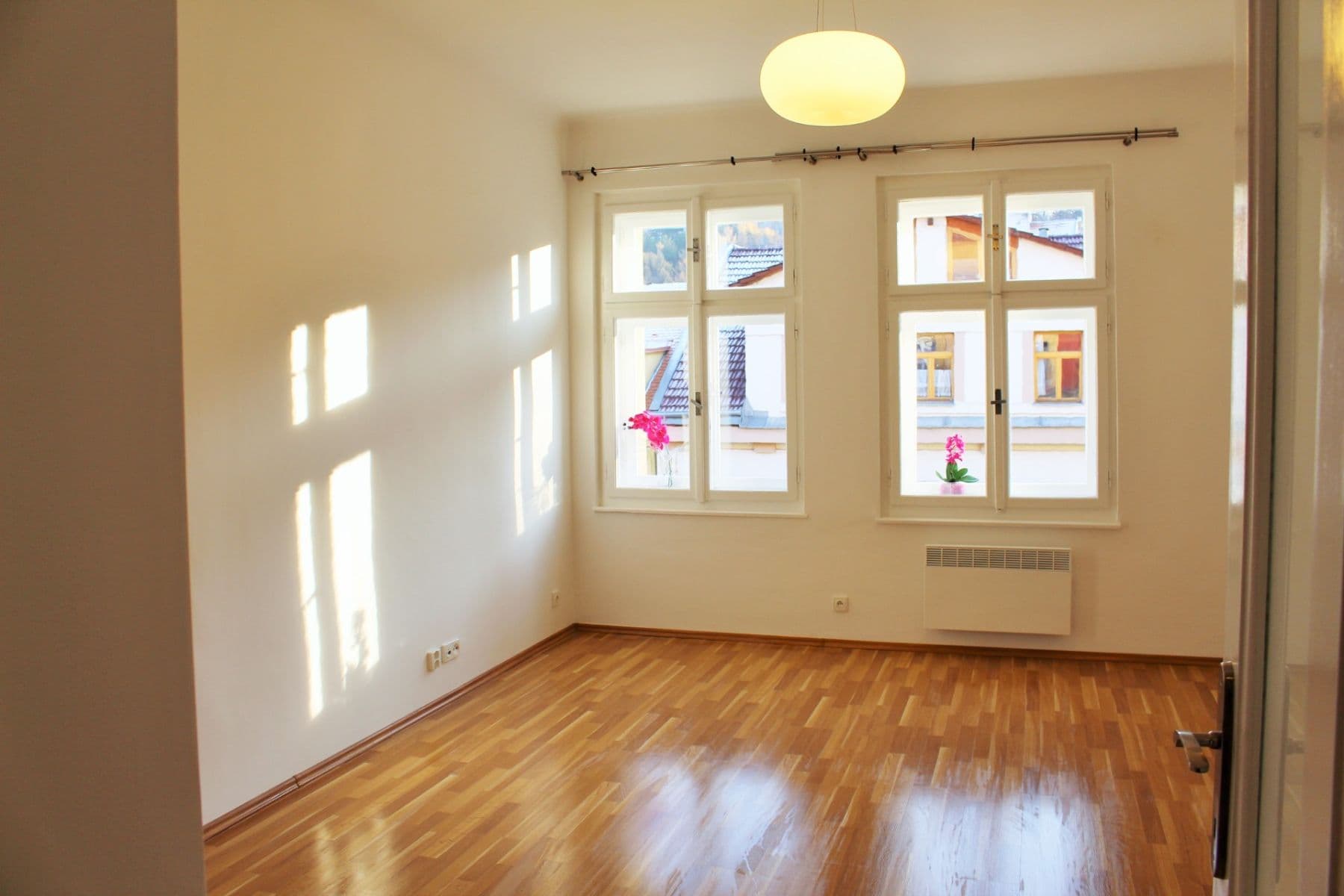 Pronájem bytu 1+1 40 m², Plzeňská, Praha, Praha Pronájem bytu 1+1 40 m², Plzeňská, Praha, Praha