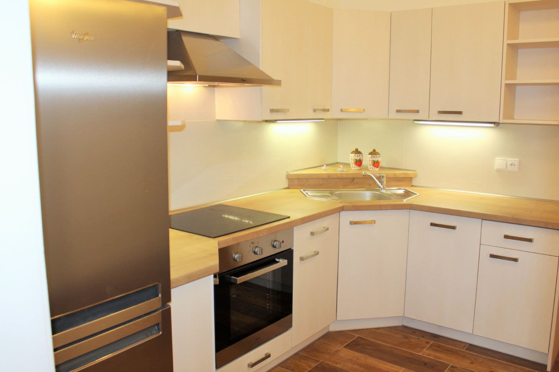 Pronájem bytu 1+1 40 m², Plzeňská, Praha, Praha Pronájem bytu 1+1 40 m², Plzeňská, Praha, Praha