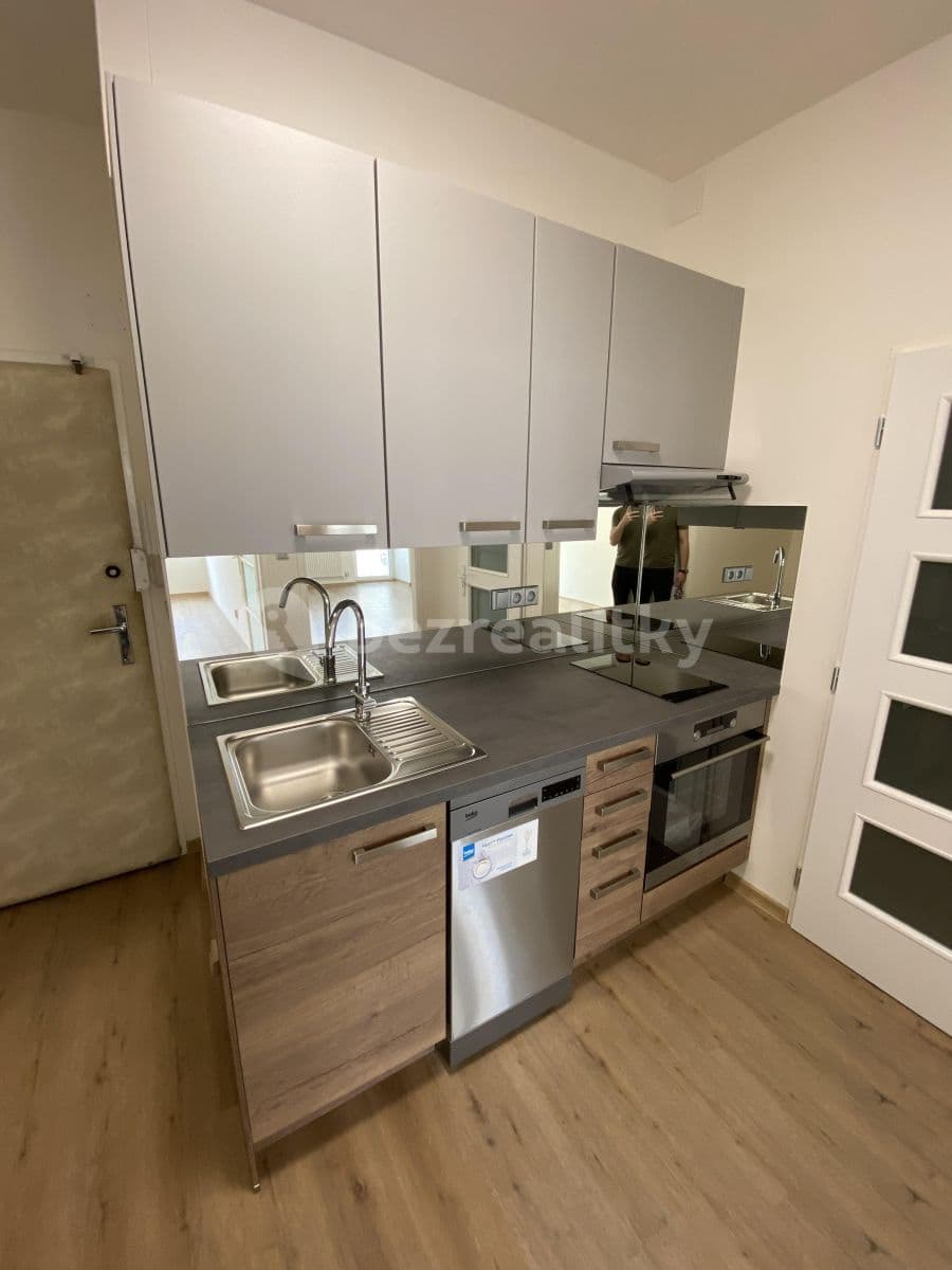 Pronájem bytu 2+1 55 m², Krátká, Praha, Praha Pronájem bytu 2+1 55 m², Krátká, Praha, Praha