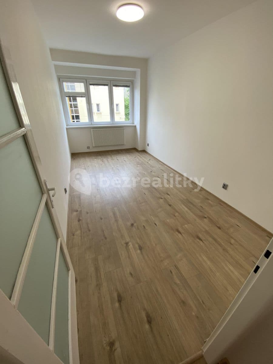 Pronájem bytu 2+1 55 m², Krátká, Praha, Praha Pronájem bytu 2+1 55 m², Krátká, Praha, Praha