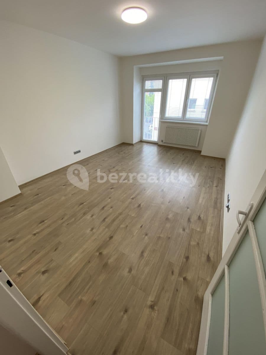 Pronájem bytu 2+1 55 m², Krátká, Praha, Praha Pronájem bytu 2+1 55 m², Krátká, Praha, Praha