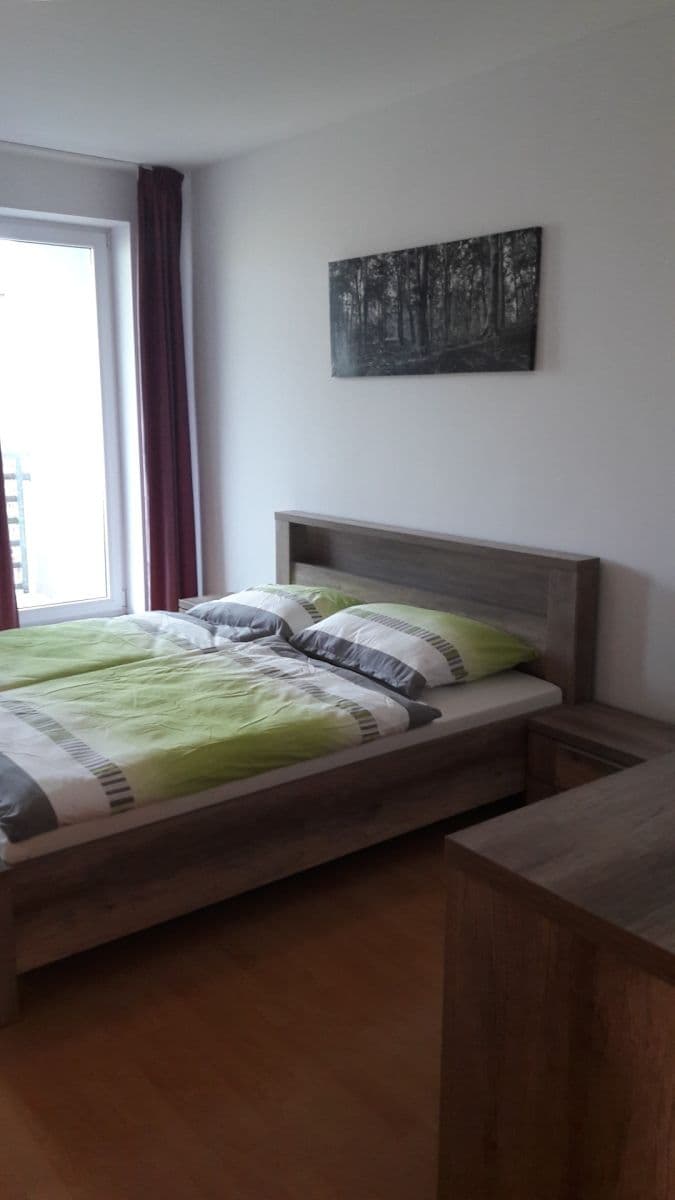 Pronájem bytu 2+kk 66 m², Za Pivovarem, Lázně Bohdaneč, Pardubický kraj Pronájem bytu 2+kk 66 m², Za Pivovarem, Lázně Bohdaneč, Pardubický kraj