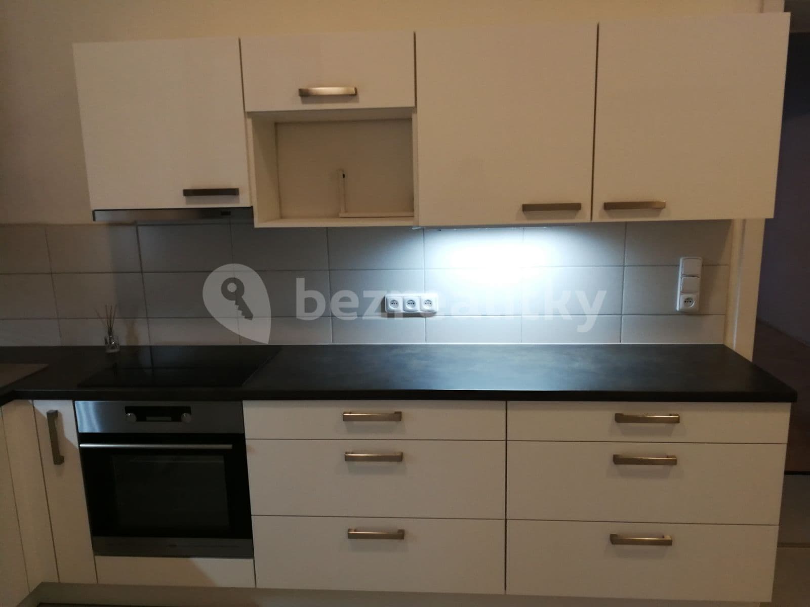 Pronájem bytu 4+1 155 m², třída Svobody, Olomouc, Olomoucký kraj Pronájem bytu 4+1 155 m², třída Svobody, Olomouc, Olomoucký kraj