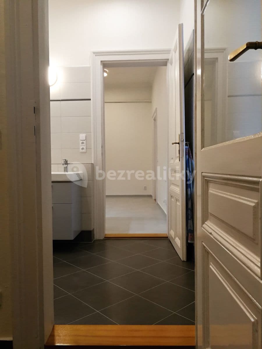 Pronájem bytu 4+1 155 m², třída Svobody, Olomouc, Olomoucký kraj Pronájem bytu 4+1 155 m², třída Svobody, Olomouc, Olomoucký kraj