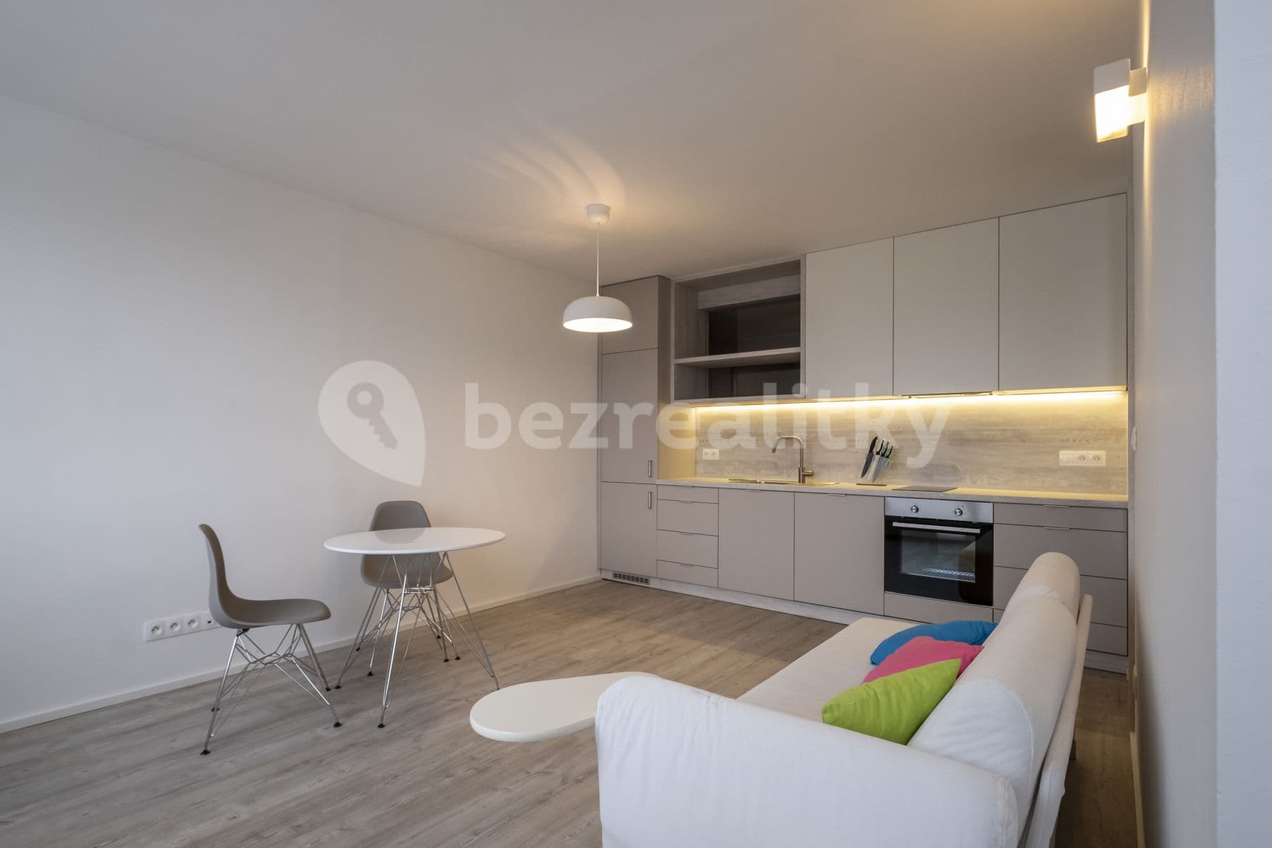 Pronájem bytu 2+kk 38 m², Na Strži, Praha, Praha Pronájem bytu 2+kk 38 m², Na Strži, Praha, Praha