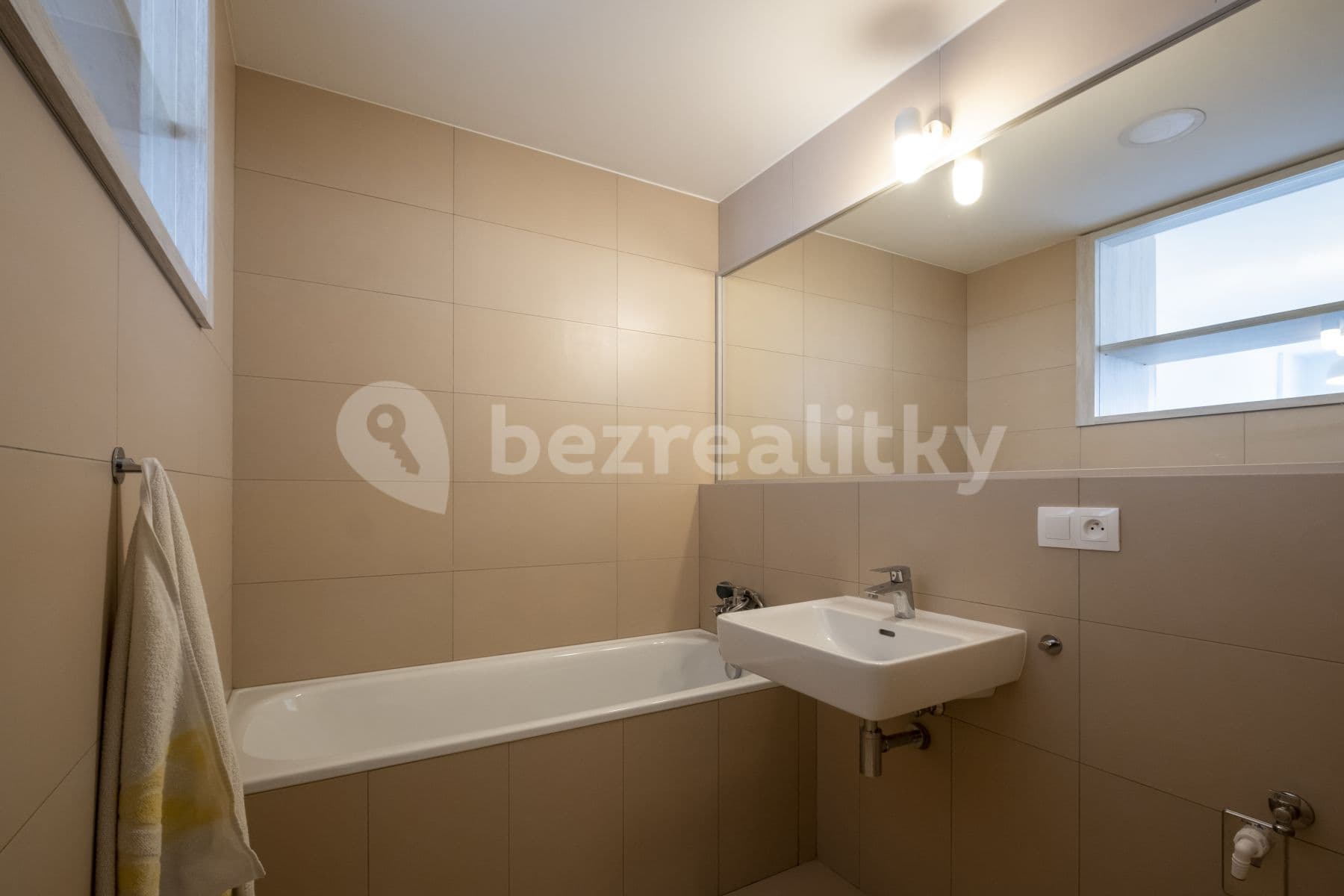 Pronájem bytu 2+kk 38 m², Na Strži, Praha, Praha Pronájem bytu 2+kk 38 m², Na Strži, Praha, Praha