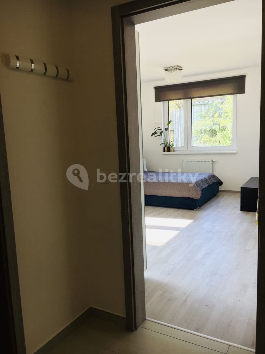 Pronájem bytu 35 m², Strnadových, Praha, Praha Pronájem bytu 35 m², Strnadových, Praha, Praha