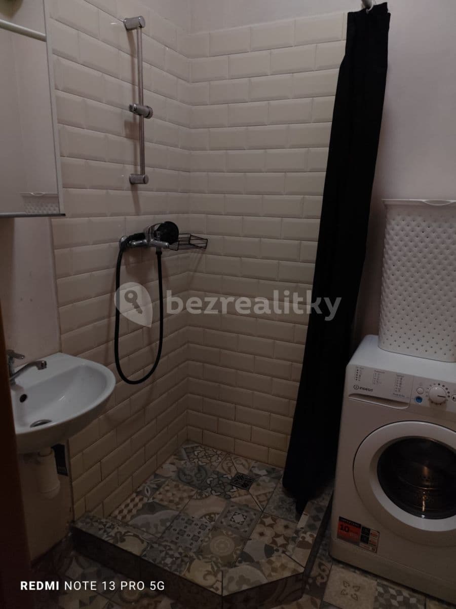 Pronájem bytu 1+kk 26 m², Holandská, Praha, Praha Pronájem bytu 1+kk 26 m², Holandská, Praha, Praha