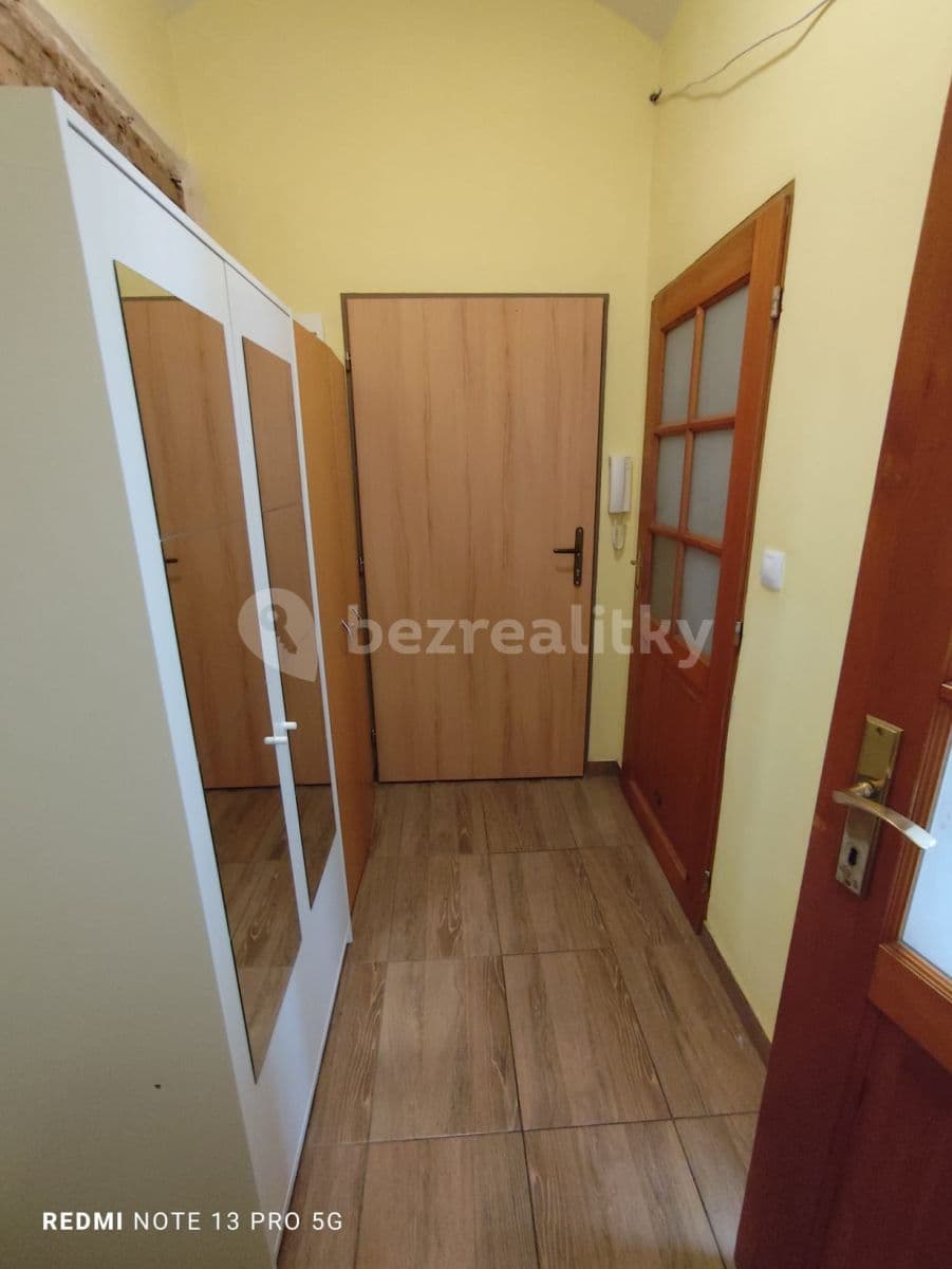 Pronájem bytu 1+kk 26 m², Holandská, Praha, Praha Pronájem bytu 1+kk 26 m², Holandská, Praha, Praha