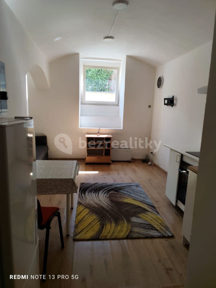 Pronájem bytu 1+kk 26 m², Holandská, Praha, Praha Pronájem bytu 1+kk 26 m², Holandská, Praha, Praha