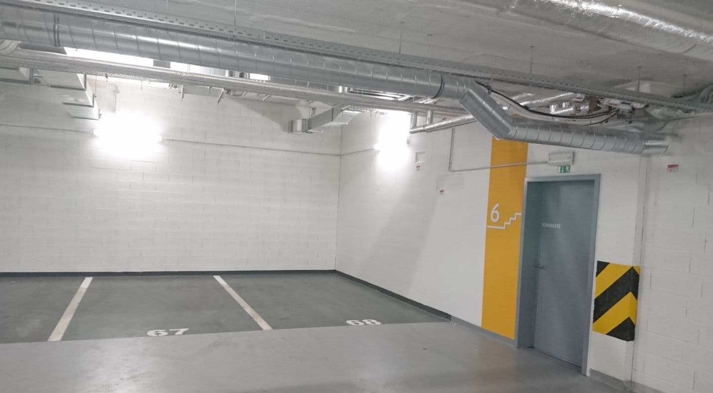 Pronájem garáže 12 m², Walterovo náměstí, Praha, Praha Pronájem garáže 12 m², Walterovo náměstí, Praha, Praha