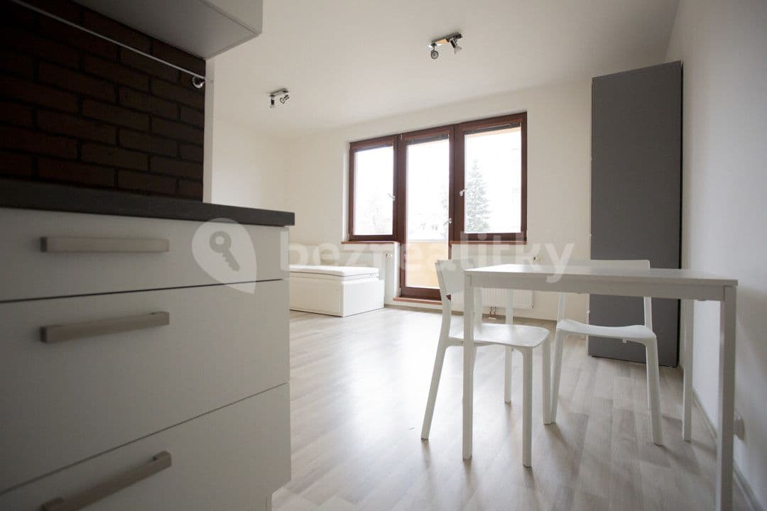Pronájem bytu 1+kk 35 m², Štúrova, Praha, Praha Pronájem bytu 1+kk 35 m², Štúrova, Praha, Praha