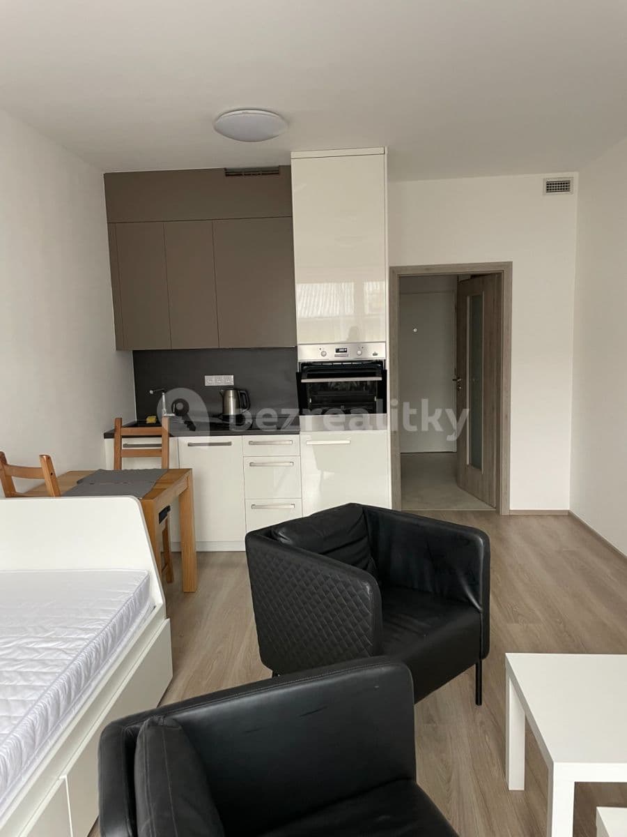 Pronájem bytu 1+kk 28 m², Petrohradská, Praha, Praha Pronájem bytu 1+kk 28 m², Petrohradská, Praha, Praha