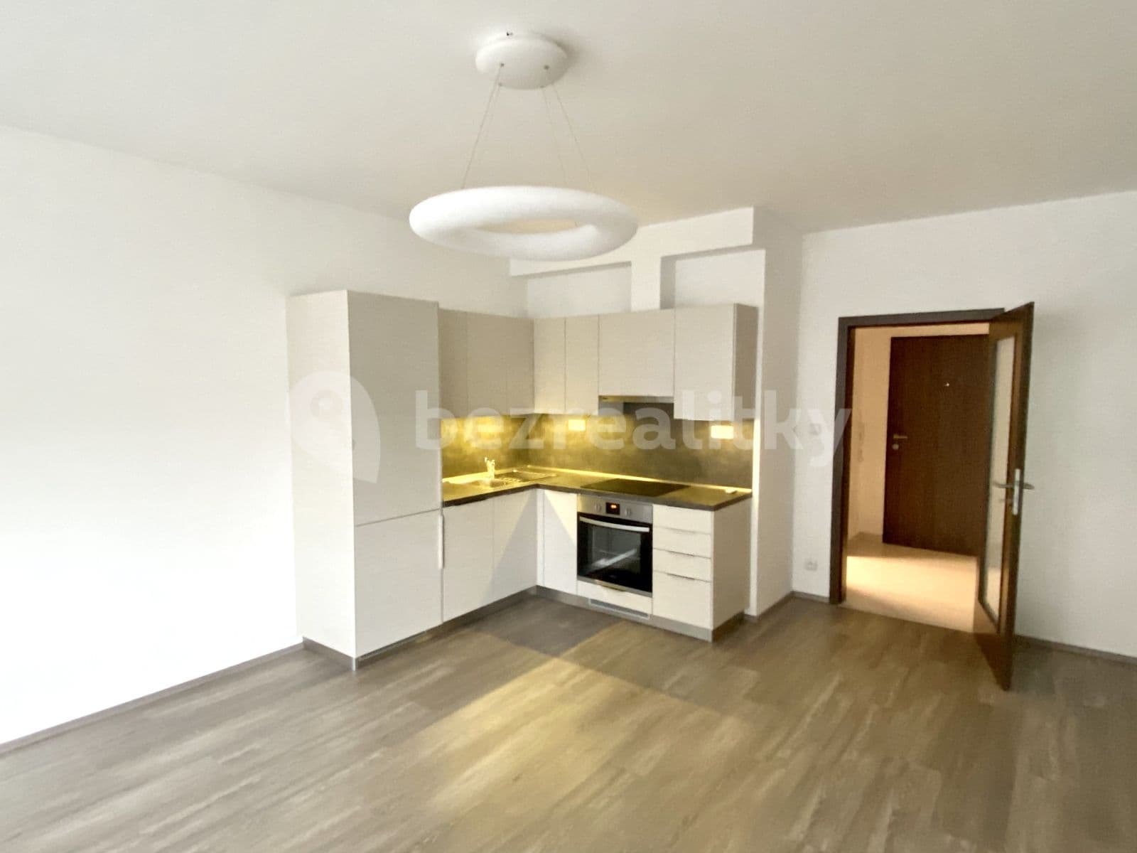 Pronájem bytu 1+kk 37 m², Makedonská, Praha, Praha Pronájem bytu 1+kk 37 m², Makedonská, Praha, Praha