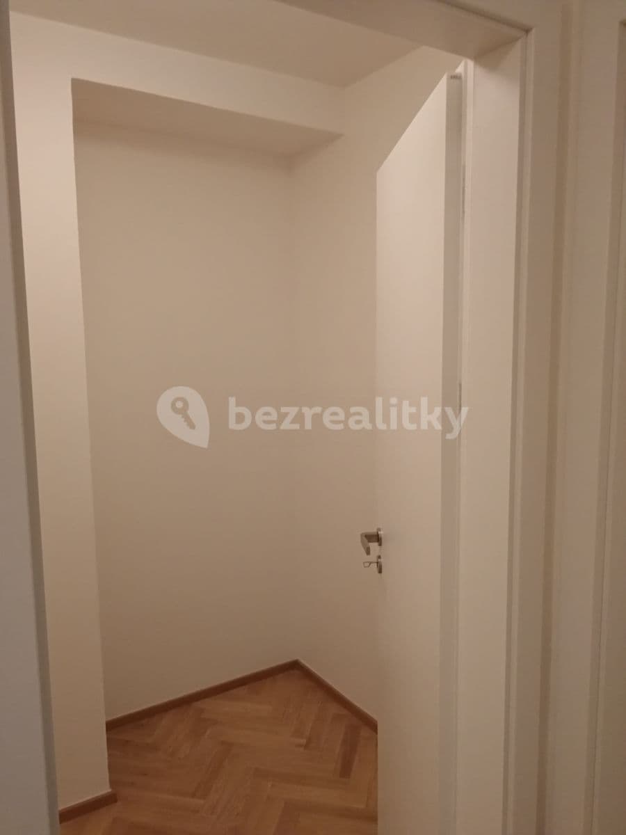 Pronájem bytu 2+kk 61 m², Košická, Praha, Praha Pronájem bytu 2+kk 61 m², Košická, Praha, Praha