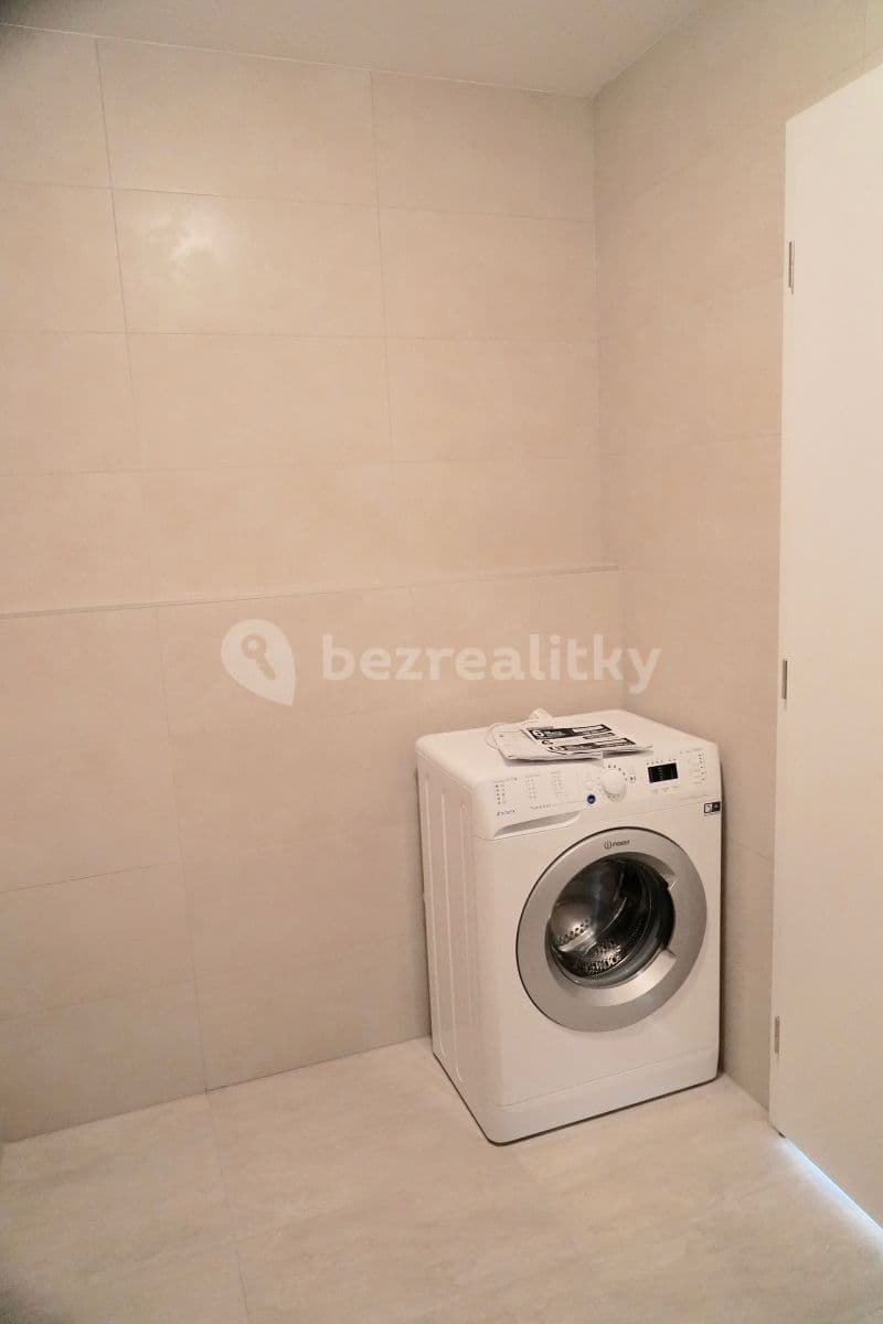 Pronájem bytu 2+kk 62 m², Zvěřinova, Praha, Praha Pronájem bytu 2+kk 62 m², Zvěřinova, Praha, Praha