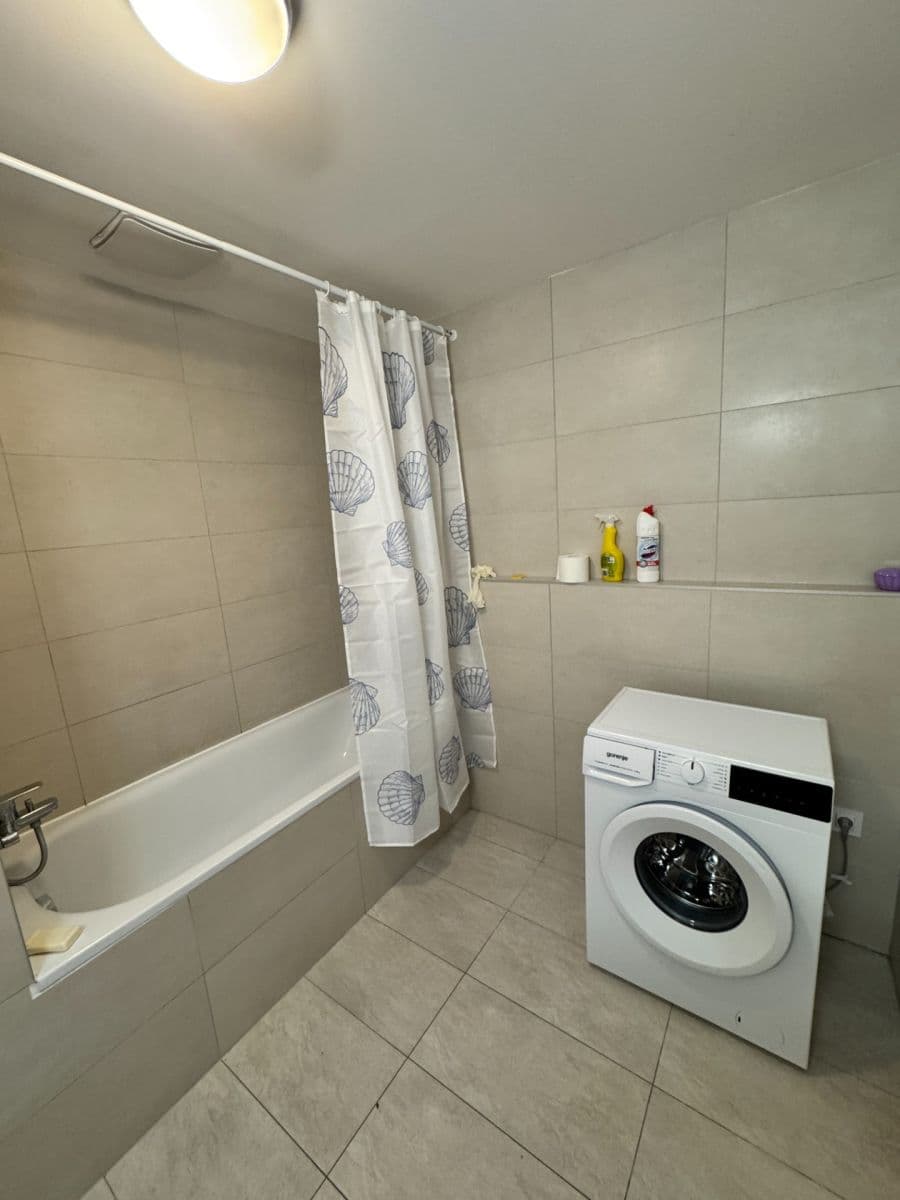 Pronájem bytu 2+kk 62 m², Zvěřinova, Praha, Praha Pronájem bytu 2+kk 62 m², Zvěřinova, Praha, Praha