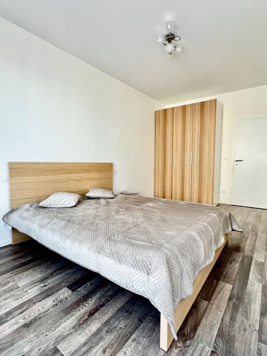 Pronájem bytu 2+kk 62 m², Zvěřinova, Praha, Praha Pronájem bytu 2+kk 62 m², Zvěřinova, Praha, Praha
