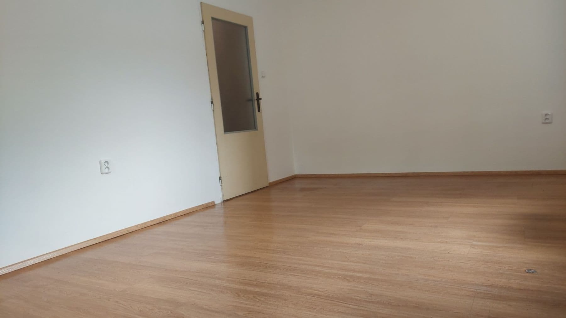 Pronájem bytu 1+kk 30 m², Víta Nejedlého, Chrudim, Pardubický kraj Pronájem bytu 1+kk 30 m², Víta Nejedlého, Chrudim, Pardubický kraj