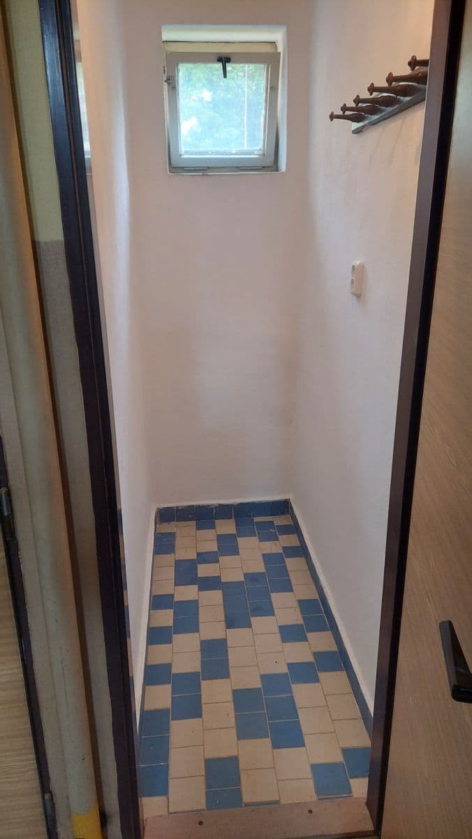 Pronájem bytu 1+kk 30 m², Víta Nejedlého, Chrudim, Pardubický kraj Pronájem bytu 1+kk 30 m², Víta Nejedlého, Chrudim, Pardubický kraj