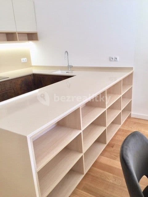 Prodej bytu 2+kk 83 m², Nad Ostrovem, Praha, Praha Prodej bytu 2+kk 83 m², Nad Ostrovem, Praha, Praha