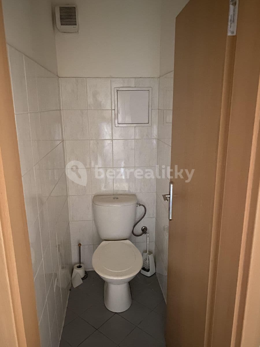Pronájem bytu 1+kk 30 m², Baráčnická, Ústí nad Labem, Ústecký kraj Pronájem bytu 1+kk 30 m², Baráčnická, Ústí nad Labem, Ústecký kraj