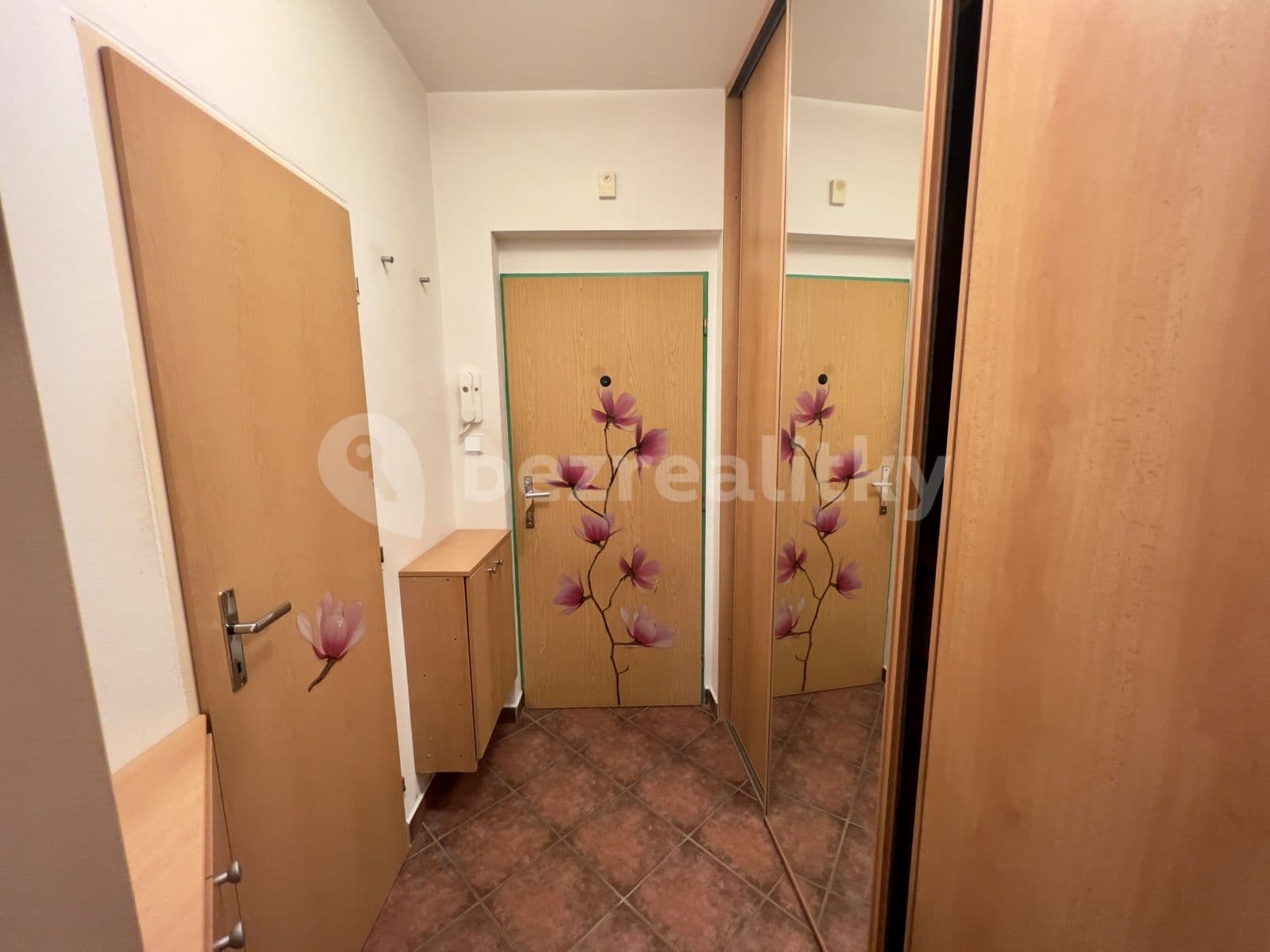 Pronájem bytu 1+kk 37 m², Stará náves, Praha, Praha Pronájem bytu 1+kk 37 m², Stará náves, Praha, Praha