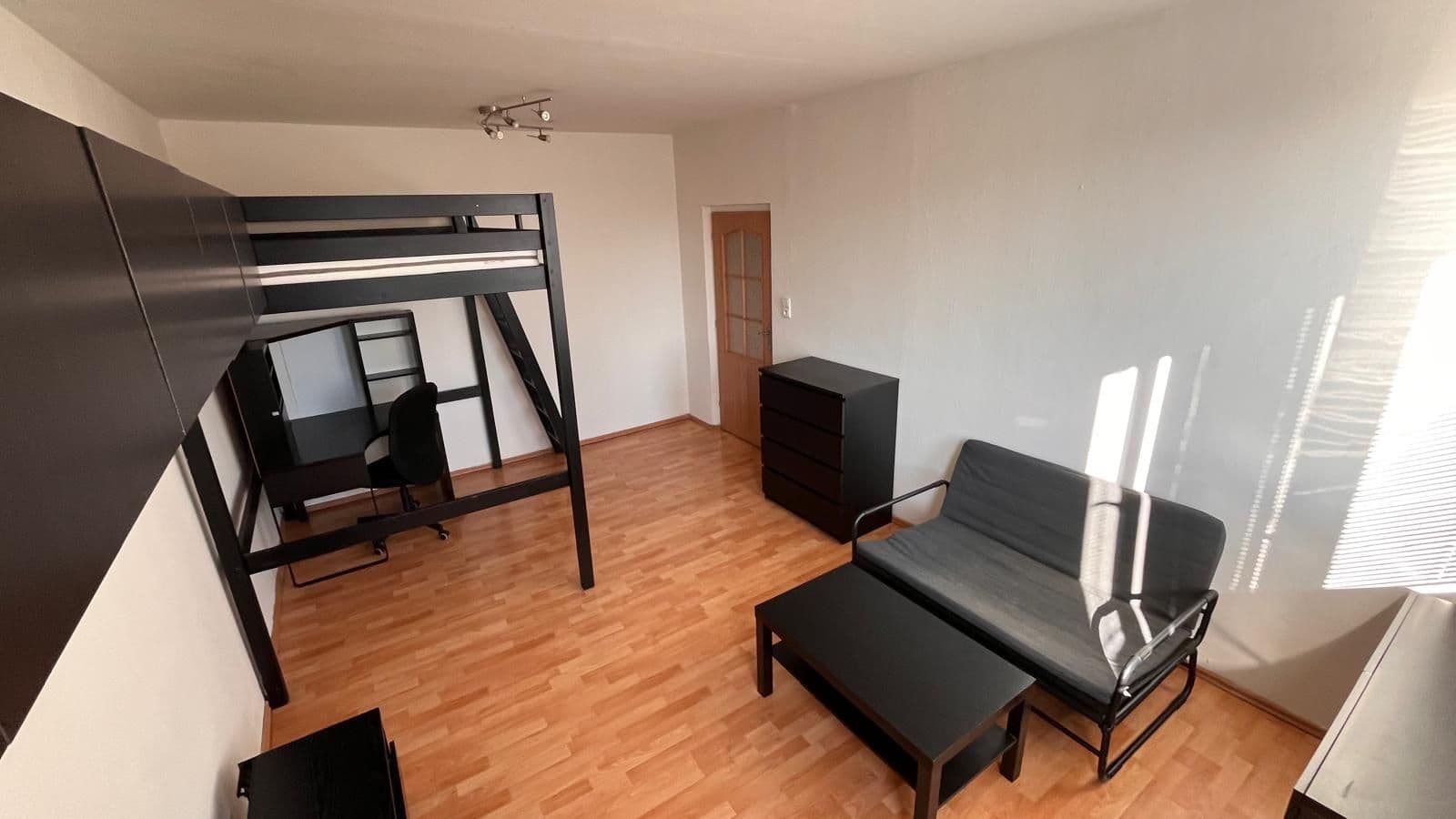 Pronájem bytu 1+1 40 m², Výškovická, Ostrava, Moravskoslezský kraj Pronájem bytu 1+1 40 m², Výškovická, Ostrava, Moravskoslezský kraj