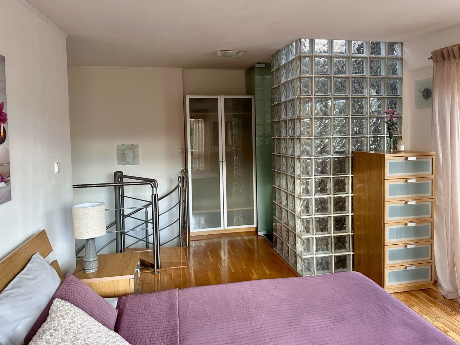 Pronájem bytu 2+kk 50 m², Hořejší nábřeží, Praha, Praha Pronájem bytu 2+kk 50 m², Hořejší nábřeží, Praha, Praha