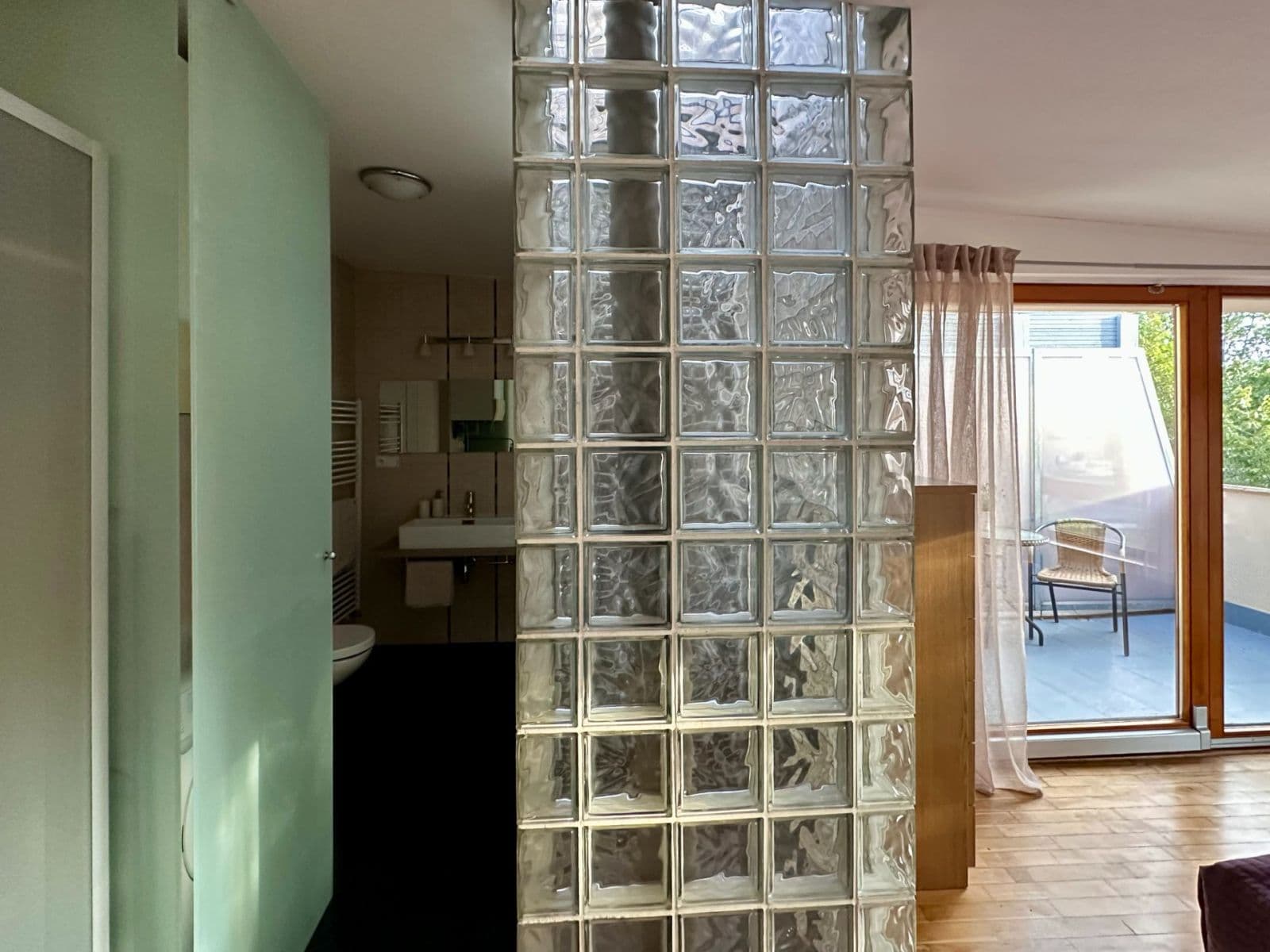 Pronájem bytu 2+kk 50 m², Hořejší nábřeží, Praha, Praha Pronájem bytu 2+kk 50 m², Hořejší nábřeží, Praha, Praha