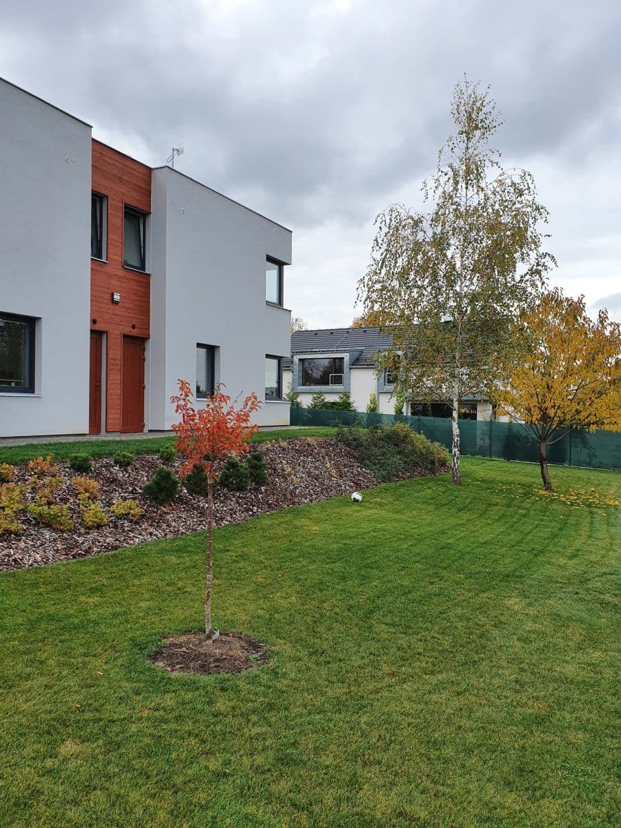 Pronájem bytu 2+kk 47 m², Křemelná, Říčany, Středočeský kraj Pronájem bytu 2+kk 47 m², Křemelná, Říčany, Středočeský kraj