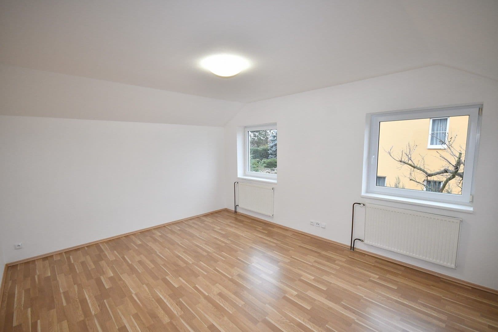 Pronájem domu 200 m², pozemek 730 m², Seifertova, Velké Přílepy, Středočeský kraj Pronájem domu 200 m², pozemek 730 m², Seifertova, Velké Přílepy, Středočeský kraj