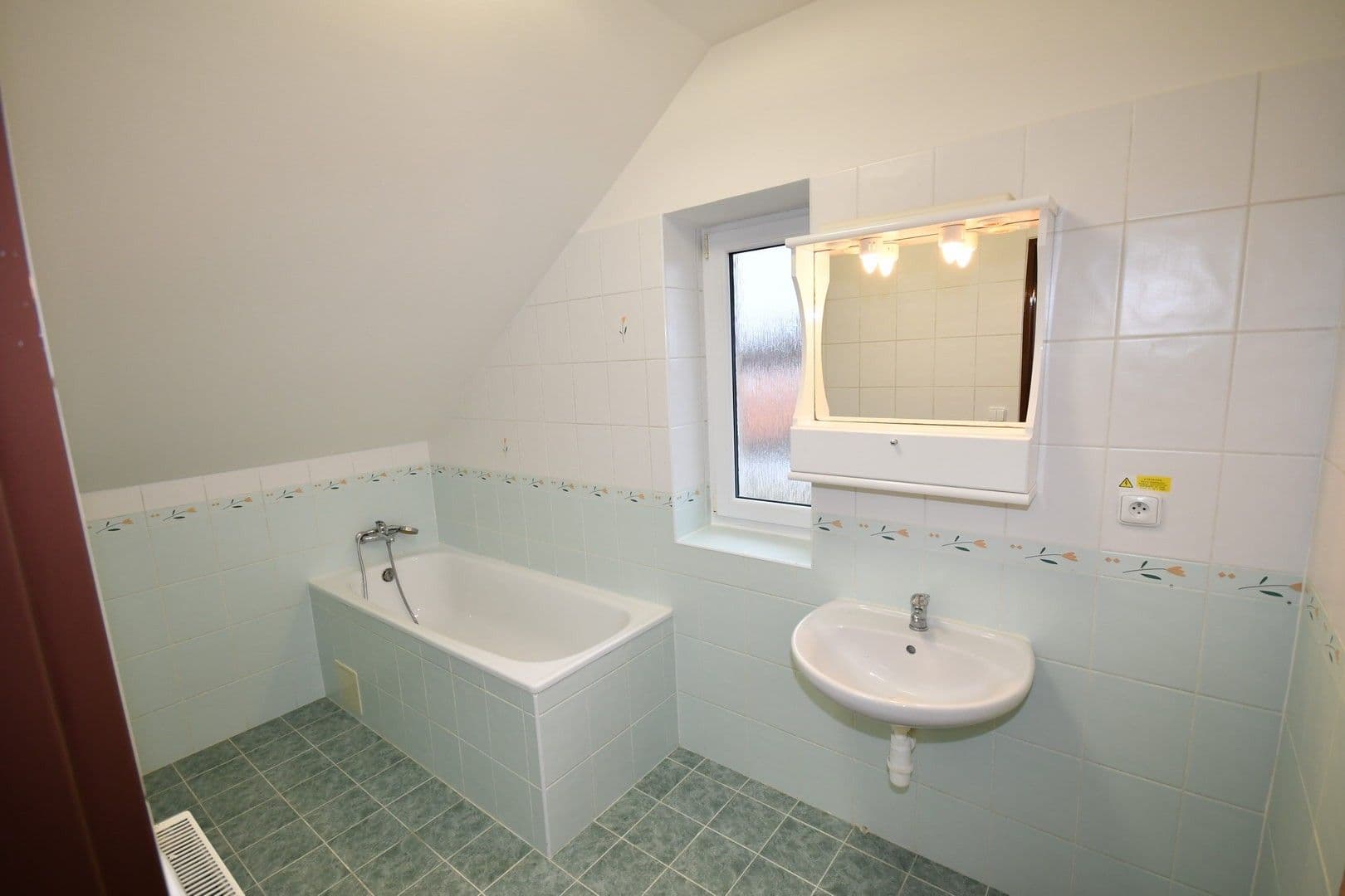 Pronájem domu 200 m², pozemek 730 m², Seifertova, Velké Přílepy, Středočeský kraj Pronájem domu 200 m², pozemek 730 m², Seifertova, Velké Přílepy, Středočeský kraj