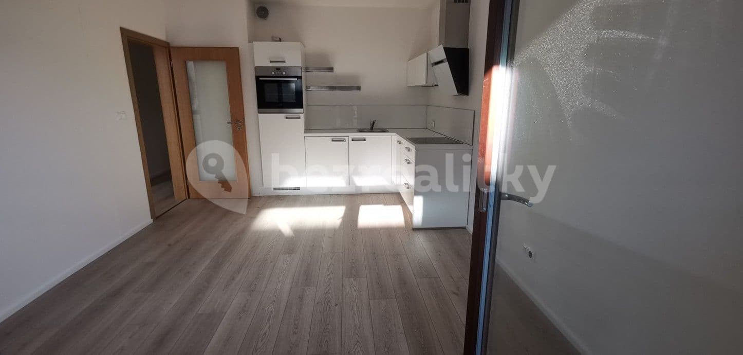 Pronájem bytu 2+kk 40 m², Pod dvorem, Praha, Praha Pronájem bytu 2+kk 40 m², Pod dvorem, Praha, Praha