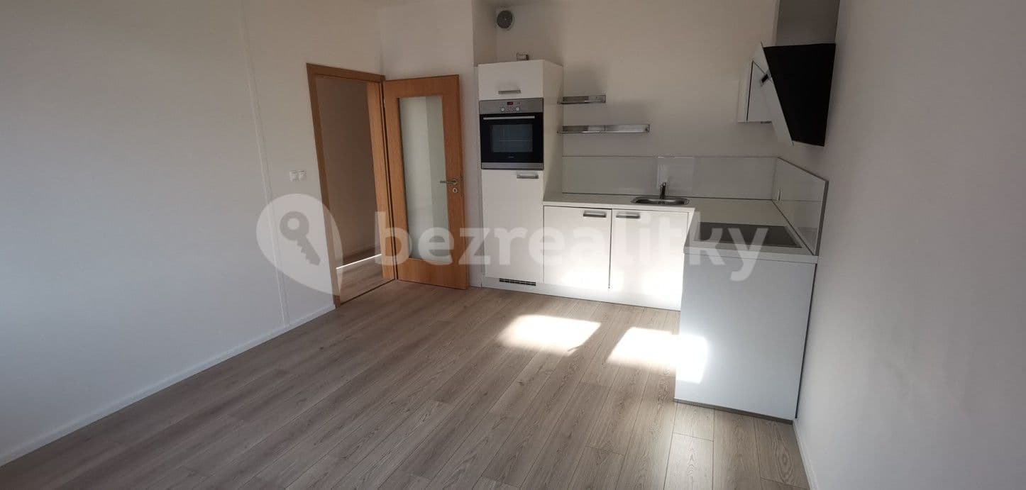 Pronájem bytu 2+kk 40 m², Pod dvorem, Praha, Praha Pronájem bytu 2+kk 40 m², Pod dvorem, Praha, Praha