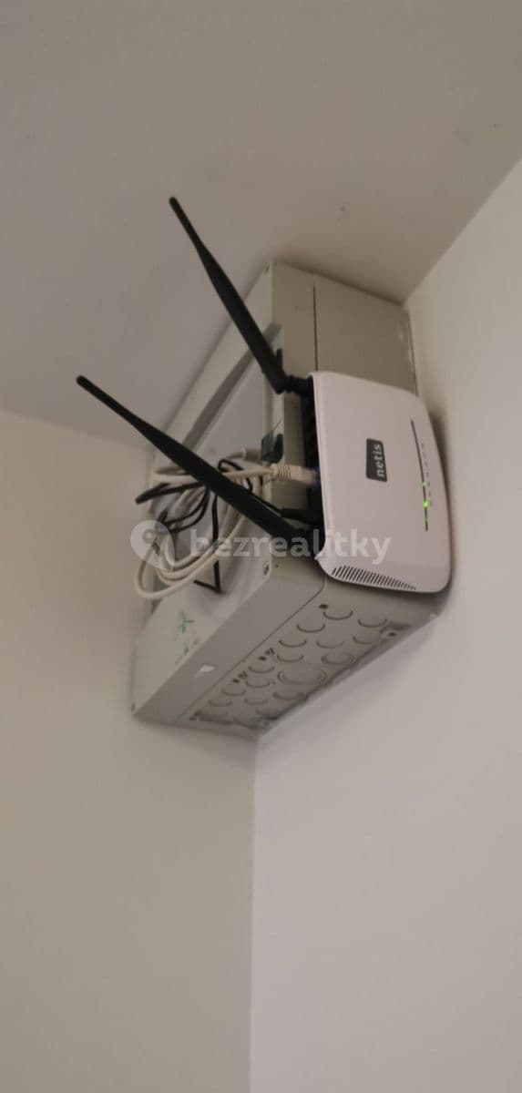 Pronájem bytu 2+kk 40 m², Pod dvorem, Praha, Praha Pronájem bytu 2+kk 40 m², Pod dvorem, Praha, Praha