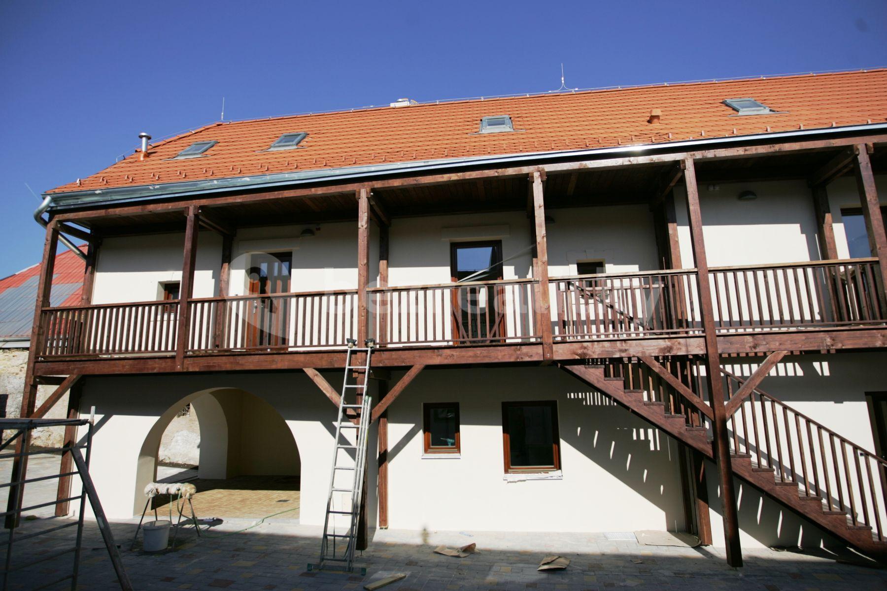 Prodej domu 1.500 m², pozemek 2.800 m², Kovářova, Praha, Praha