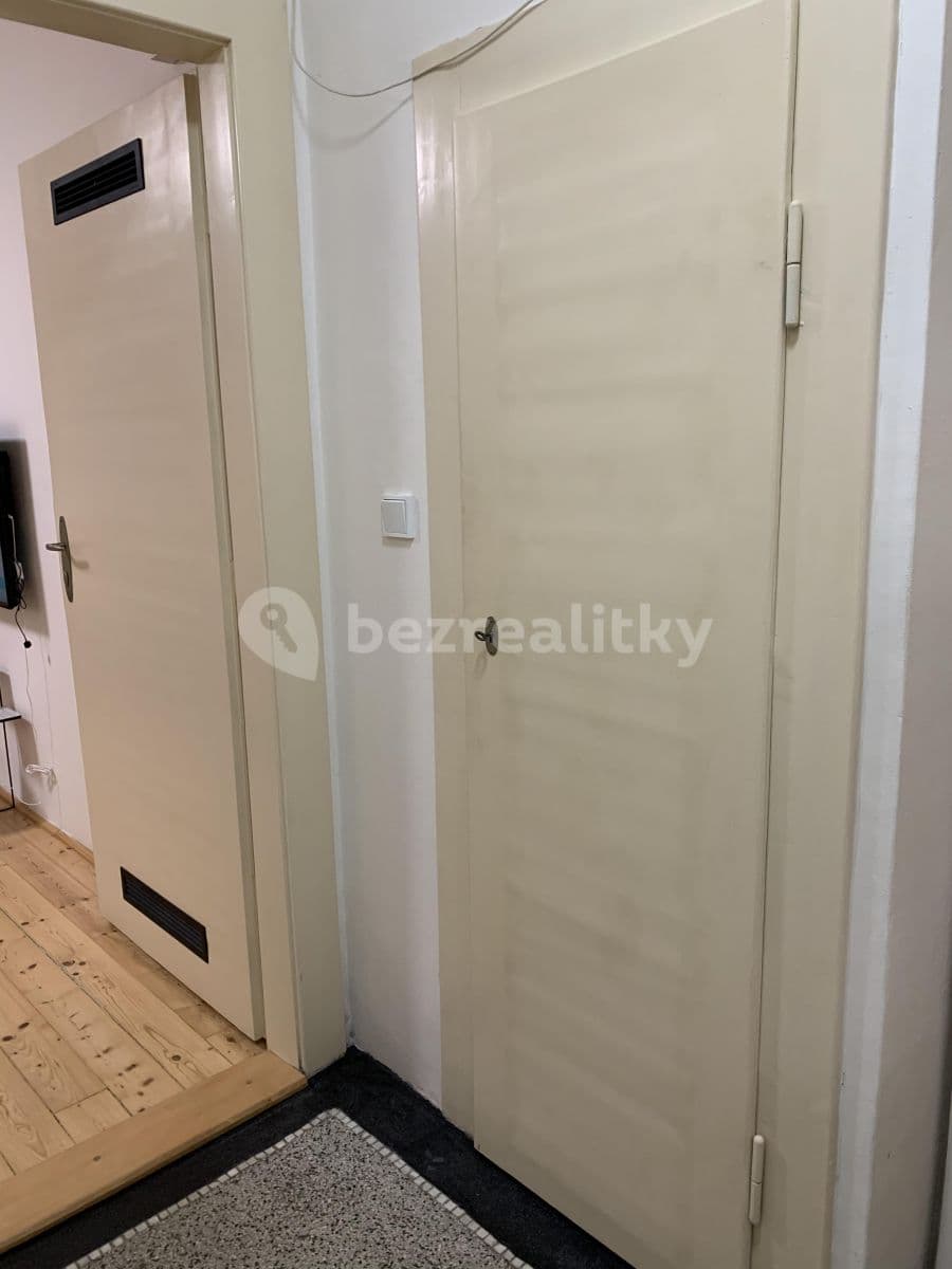 Pronájem bytu 1+1 46 m², Na Nivách, Praha, Praha Pronájem bytu 1+1 46 m², Na Nivách, Praha, Praha