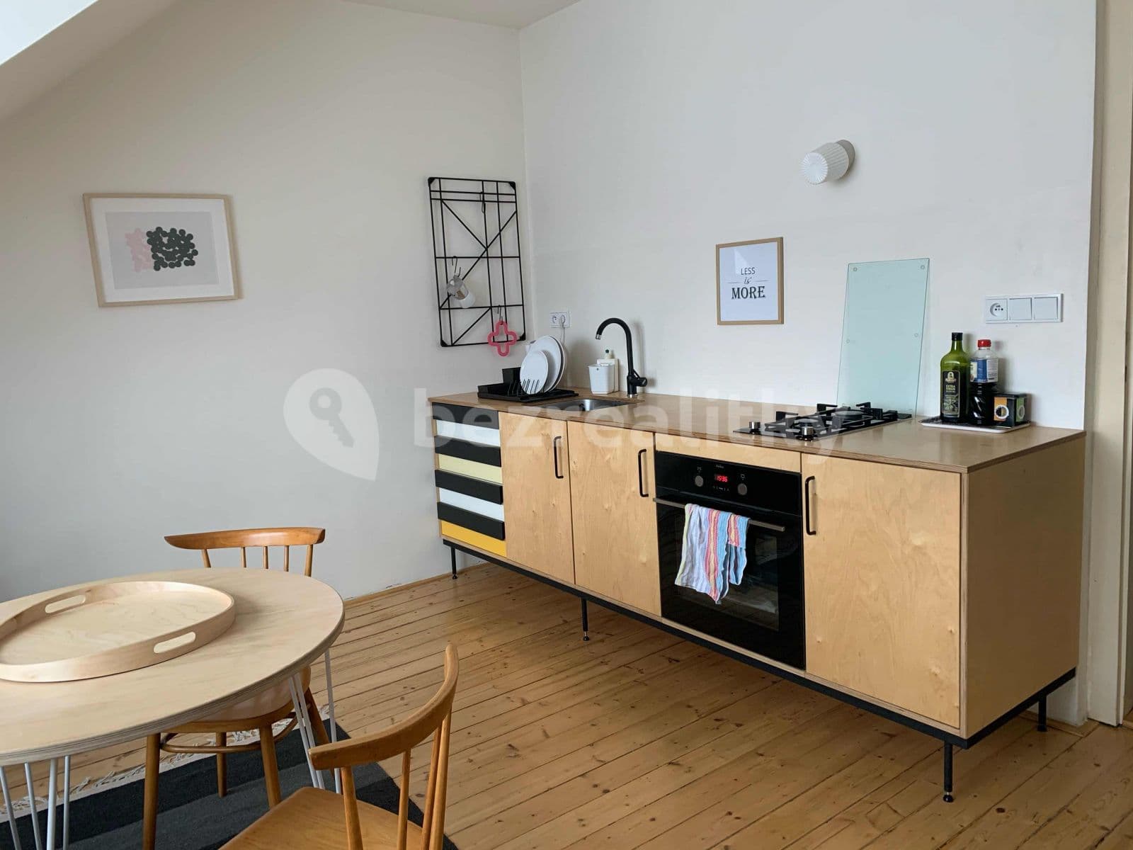 Pronájem bytu 1+1 46 m², Na Nivách, Praha, Praha Pronájem bytu 1+1 46 m², Na Nivách, Praha, Praha