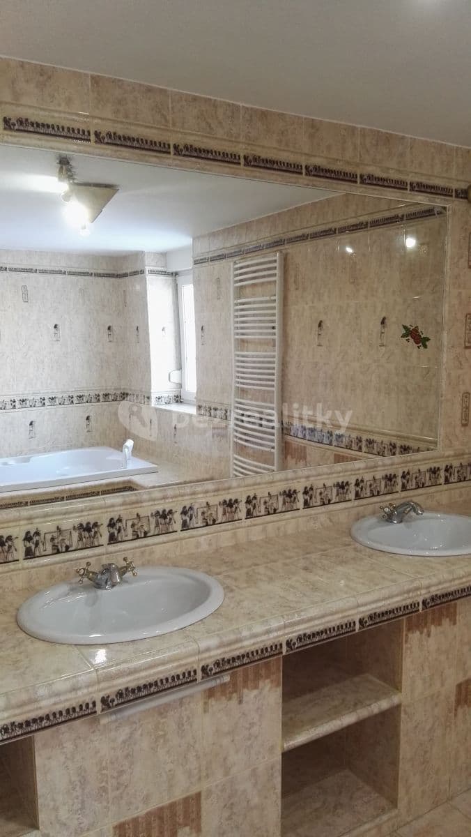 Pronájem domu 243 m², pozemek 500 m², Růžová, Děčín, Ústecký kraj Pronájem domu 243 m², pozemek 500 m², Růžová, Děčín, Ústecký kraj