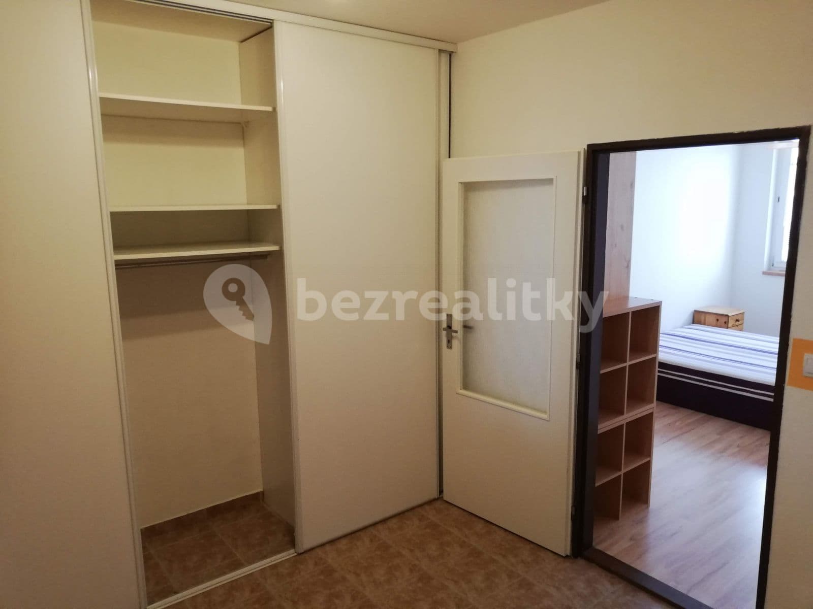 Pronájem bytu 2+kk 43 m², Hnězdenská, Praha, Praha Pronájem bytu 2+kk 43 m², Hnězdenská, Praha, Praha